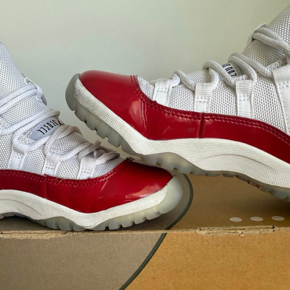 Nike Air Jordan 11 Retro ‘Cherry’ Kids Sneakers- SZ 2 Y - Picture 9 of 15